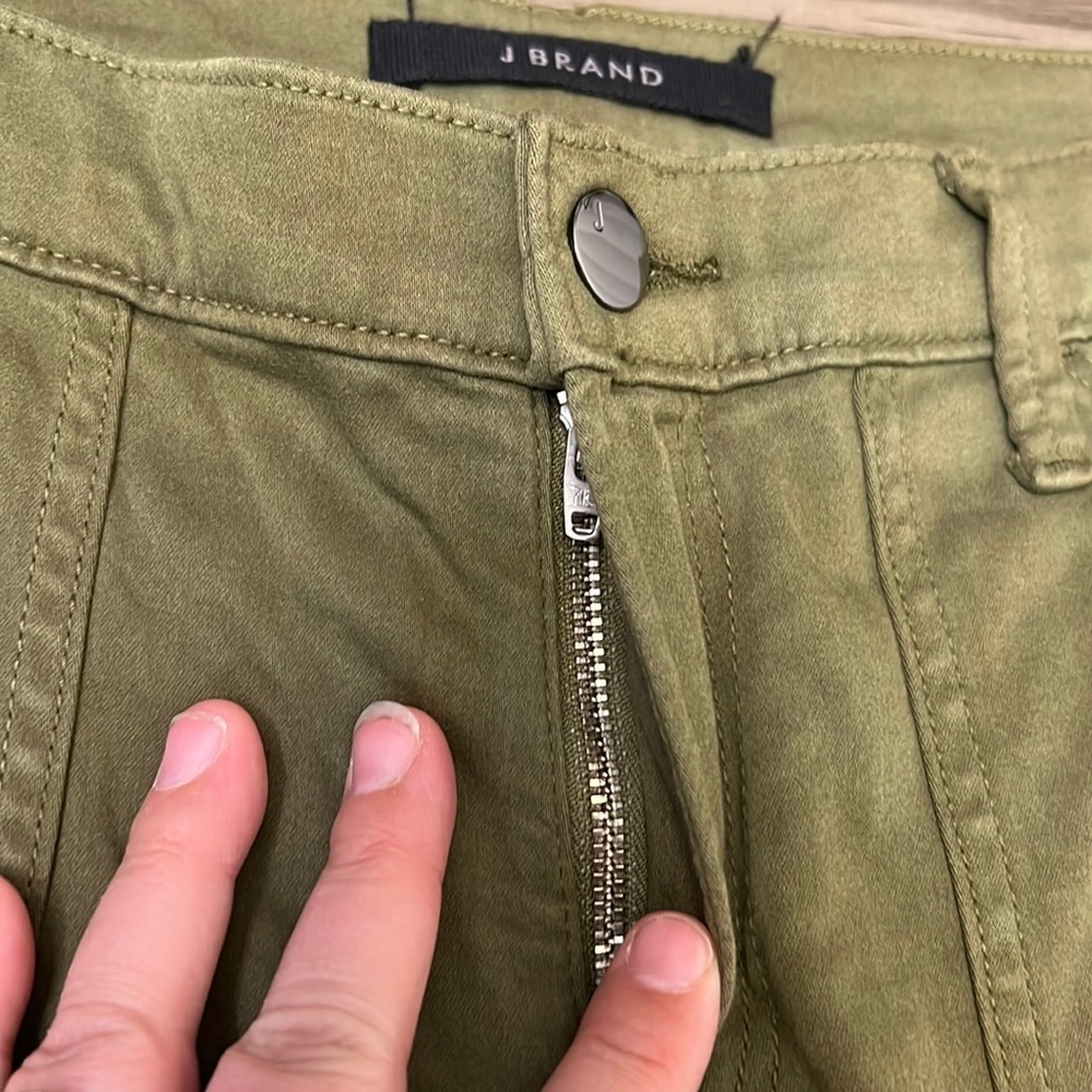 J BRAND ARKIN GREEN ZIP ANKLE UTILITY JOGGER PANTS SIZE 26 - Picture 7 of 16